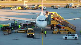 Hochbetrieb am Salzburger Flughafen [upl. by Jaquelin195]