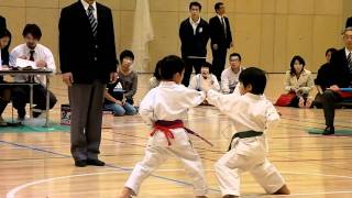 空手大会Karate tournament 「基本組み手basic kumite」 1･2年の部 決勝 2010年11月3日 [upl. by Foah]