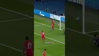 Jerome Boateng Back heel Clearance Against PSG is BRILLIANT [upl. by Rihaz]