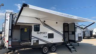 This is the Ideal Couples Trailer 12 Ton Truck Towable 2020 Crossroads Sunset Trail 253RB [upl. by Follansbee]