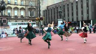 Scottish folk dance Strathspey amp Tulloch [upl. by Brynna]