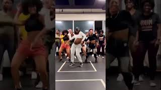 SA Lorene and her team bodied this dance routine 🥵🙌🏽 Song  Polongo by Olakira [upl. by Oregolac]