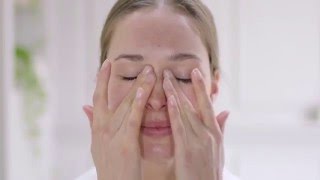 How to apply Liz Earle Superskin Eye Cream [upl. by Gereld]