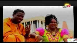 Abraham Pipo Diop et Ngone Ndiaye Ngueweul dans Couple Bi [upl. by Skelly453]