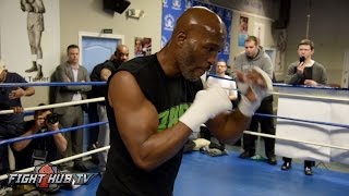 Hopkins vs Smith  Bernard Hopkins FULL shadow boxing amp warm up routine [upl. by Jacqui]