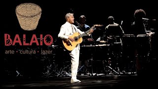 CAETANO VELOSO canta quotAvarandadoquot [upl. by Marlow]