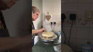 Ganaching my white chocolate cheesecake [upl. by Anirda]