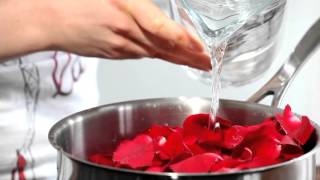 Comment faire de la confiture de roses [upl. by Tnarb]