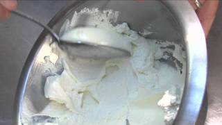 How to quenelle whipped cream [upl. by Bergman]