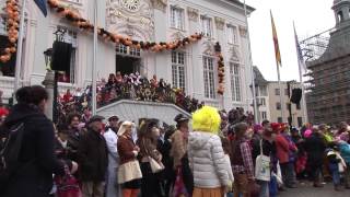 Rosenmontagszug in Bonn Karneval 2014 [upl. by Prochora]