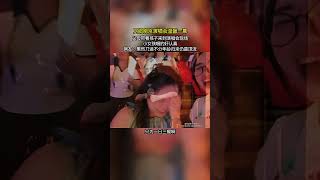 父母带着孩子来到演唱会现场 小女孩唱的好认真 内容来源于网络，有虚构情节大家仔细甄别。经认证，此歌曲非刀郎非刀郎现场会演唱  谁不是坎坎坷坷的一生 shots误导大家判断，抱歉！ [upl. by Corella160]