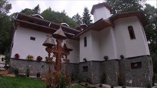 Le Monastère Sfanta Ana à Sinaia en Roumanie [upl. by Retnyw150]