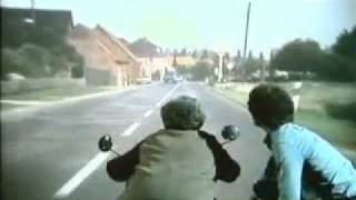 Meine Oma fährt im Hühnerstall Motorrad [upl. by Schnorr]