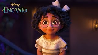 La historia del Milagro  Encanto  Clip Oficial Español [upl. by Shandee645]