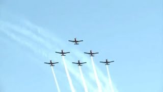 Roulettes over Cottesloe Beach before the Defence Air Show RAAF Pearce [upl. by Lucier730]