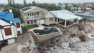 Hurricane Nicole  Florida homes falling into ocean [upl. by Stilwell]