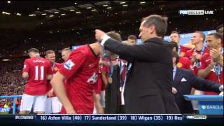 Manchester United 2013 Barclays Premier League trophy presentation [upl. by Mencher]