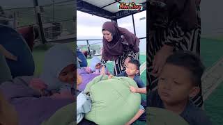 TIAN amp AZKA REBUTAN BANTAL DUDUK😅🤣🙈 trending comedy viral funny ngeshortsbareng [upl. by Gothart]