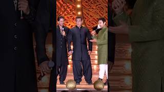 Shah Rukh Khan and Salman Khan fight on stage again SHOCKING video from Ambani event [upl. by Philipines]