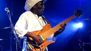 Richard Bona bass solo Cerdanyola España 2009 [upl. by Nalla75]