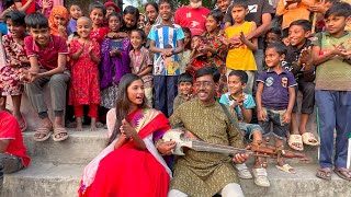 গ্রামের ছোট ছেলেমেয়েদের অনুরোধে সাদিয়া কি গান গাইলো দেখুন [upl. by Anelra]