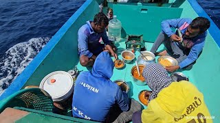 கடலில் செம்பராமீன்குழம்புக்கு இணை வேற எதுவுமே இல்லைmiddlesea cooking at FISH gravy very tastiest [upl. by Avlem]