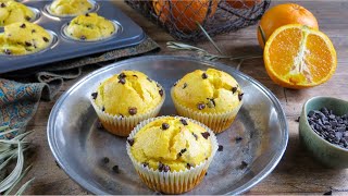 MUFFIN VEGANI con GOCCE DI CIOCCOLATO e ARANCIA [upl. by Suolekcin]