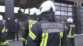 Feuerwehr Nordhorn Umzug der neuen quotWache Südquot in neues Feuerwehrhaus  GNOnline [upl. by Garretson]