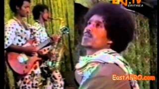 Aklilu Foto and Tesfay Mehari ኣይረሳዕናዮንኣደ ሰውራዊ ደርፊ [upl. by Aynuat681]