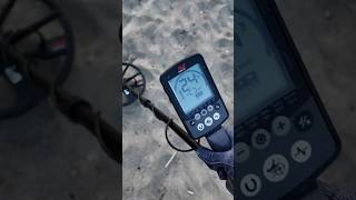 What the Fing Crap Metal Detecting Disaster metaldetecting minelab beachfinds treasurehunting [upl. by Peter590]