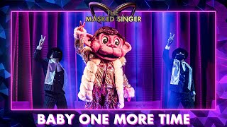 Aap  Baby One More Time  The Masked Singer  VTM [upl. by Kerwin214]