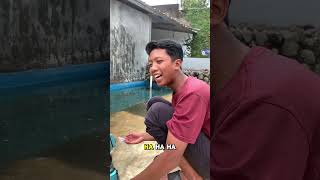 Kalah mahal ama harga truk oleng 1M youtubermobilmobilan  mainan trukoleng hiburan funny [upl. by Schuman]