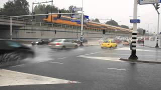 Wateroverlast in de Henri Dunanttunnel badkuip in Helmond [upl. by Adama]