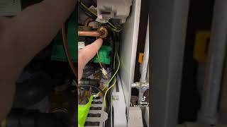 Worcester Bosch Greenstar 4000 Boiler Installation amp Full Review  Heatable [upl. by Haisa]