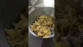 Egg Maggie 🍜 maggie eggmaggie maggieggrecipe [upl. by Ralyat]