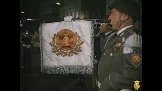 Großer Zapfenstreich der NVA 1984 22  DDR  GDR  Militärmusik  Marsch  Marschmusik [upl. by Annid]