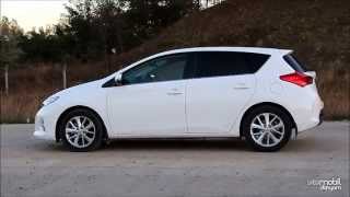 Test  Toyota Auris Multidrive S [upl. by Enialahs266]