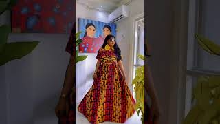 TRÈS BELLE ROBE AFRICAINE EN WAX 2024 [upl. by Lehsreh]