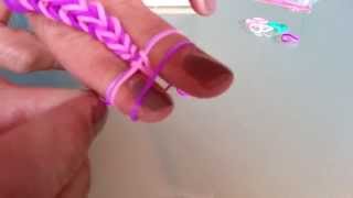 Loom Bands Armband  Fischgräten  über Finger  Stifte Anleitung deutsch [upl. by Gemini913]