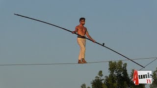 Festival Une nuit à la Briqueterie 2019 à La Grève sur Mignon Spectacle ONDES du cirque Rouages [upl. by Kirsten]