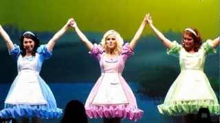 K3Laatste show Alice in wonderland [upl. by Anglim213]