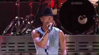 Kenny Chesney  I Go Back LIVE  High Definition [upl. by Kauffmann]