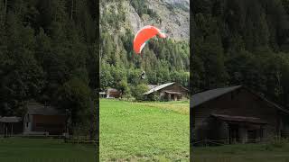 Beginners Unusual Landing at Stechelberg Navigating a Wind Change [upl. by Arual284]