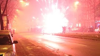 Pyro Wahnsinn Berlin Silvester 2016 Frankfurter Allee Feuerwerksvitrine Teil 3 [upl. by Esinad]