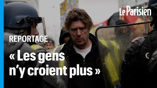 Gilets jaunes  quelques centaines de manifestants rassemblés à Paris [upl. by Yriek244]