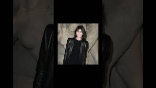 CHARLOTTE GAINSBOURG CRIBLÉE DE DETTES [upl. by Desdee]