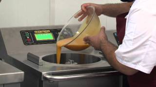 Pasteurizer Fricrema making pastry cream [upl. by Enyawed]