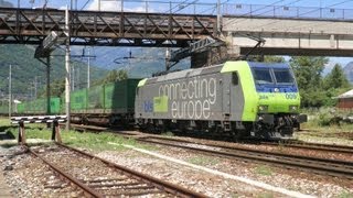 Bahnverkehr in Domodossola am 31710  Traktionswechsel für die RoLa [upl. by Lybis]