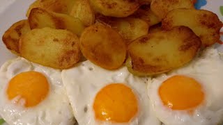 POMMES DE TERRE SAUTÉES ET ŒUFS AU PLAT RECETTE TRÈS FACILE ET ÉCONOMIQUE [upl. by Ialda]