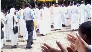 Umwami utetse i Jabiro  Cyprien RUGAMBA  Catholique Rwanda [upl. by Enelyw]